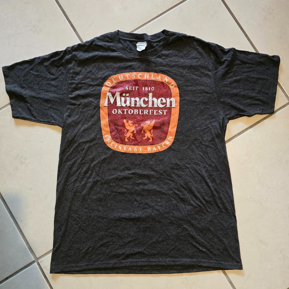 Oktoberfest Munchen Germany Graphic Short Sleeve T-Shirt, Size Large